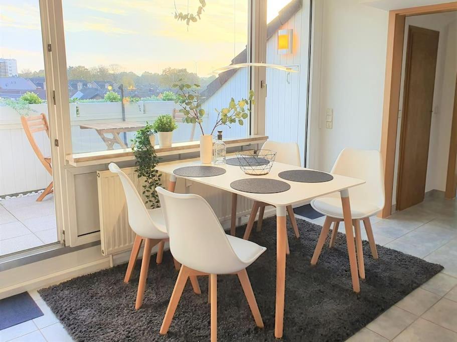 Modernes Und Ruhiges Appartement Mit Loggia Марль Экстерьер фото